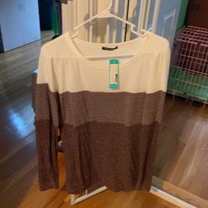 Color block knit top size L **NWT**
